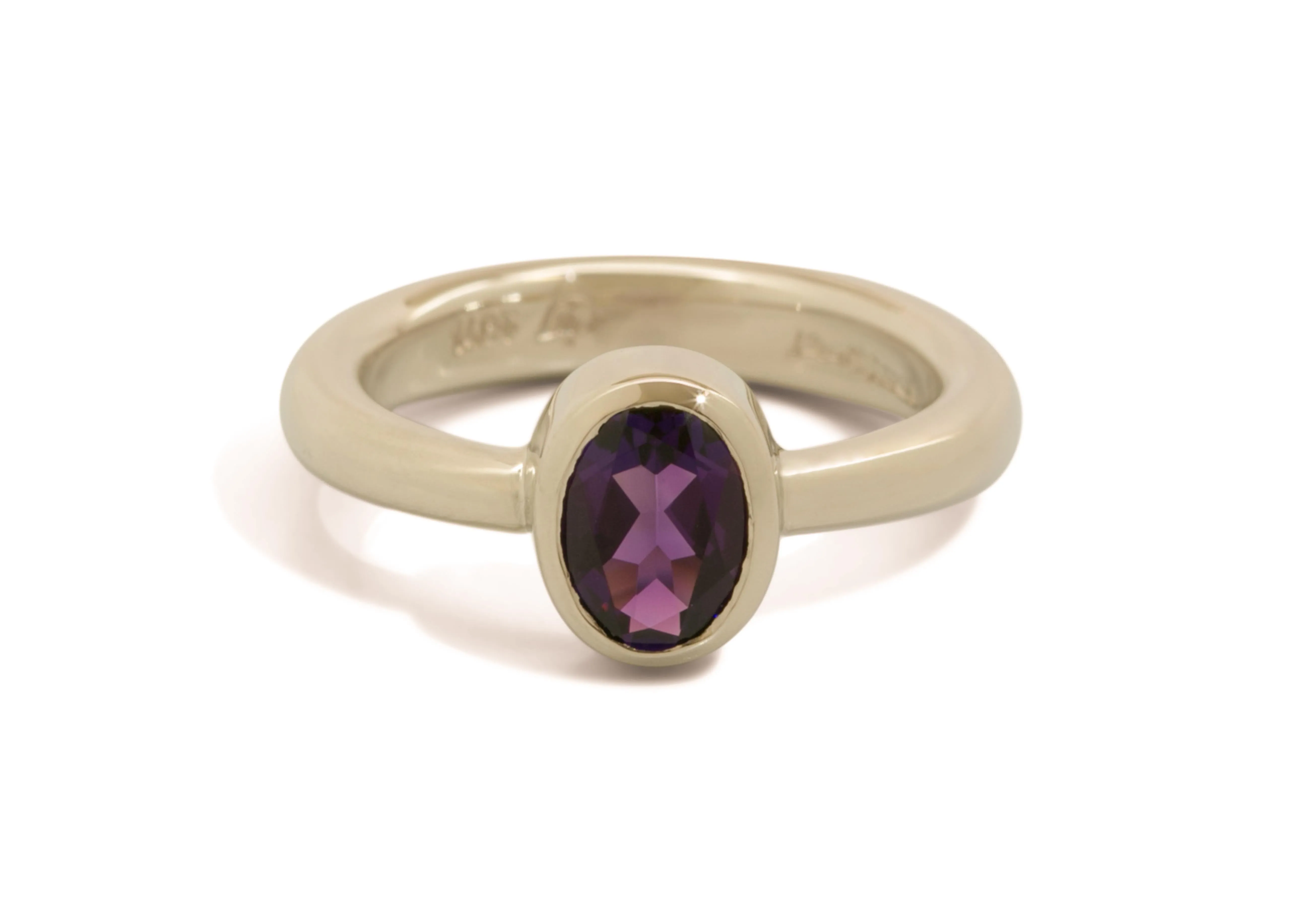 9ct Gold Dress Ring with Amethyst