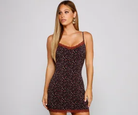 Charming Chic Ditsy Charming Floral Mini Dress