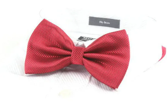 Ruby Red [Diamond Shape Print] - Bow Tie and Pocket Square Matching Set