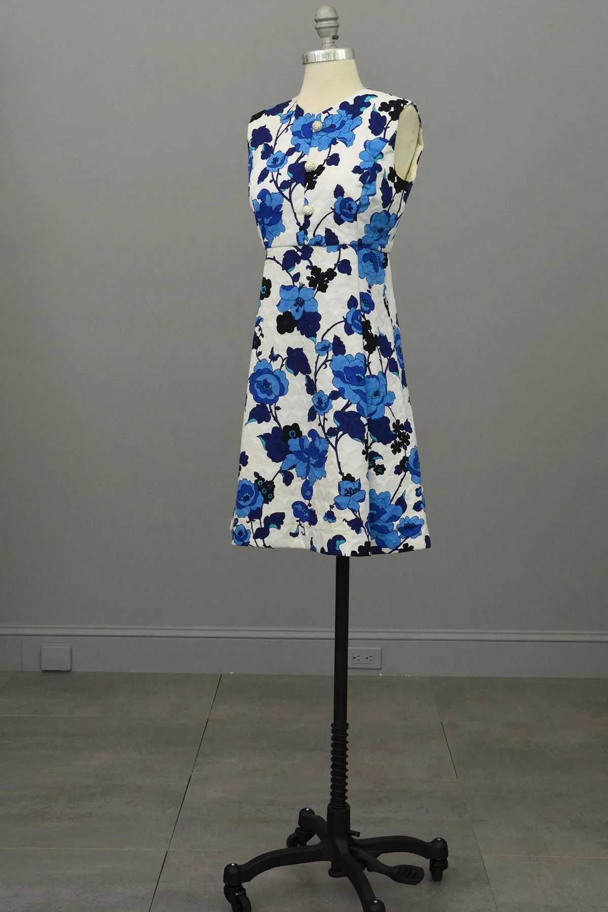 Vintage 1960s Blue on White Floral Novelty Print Mini Babydoll Dress, XS