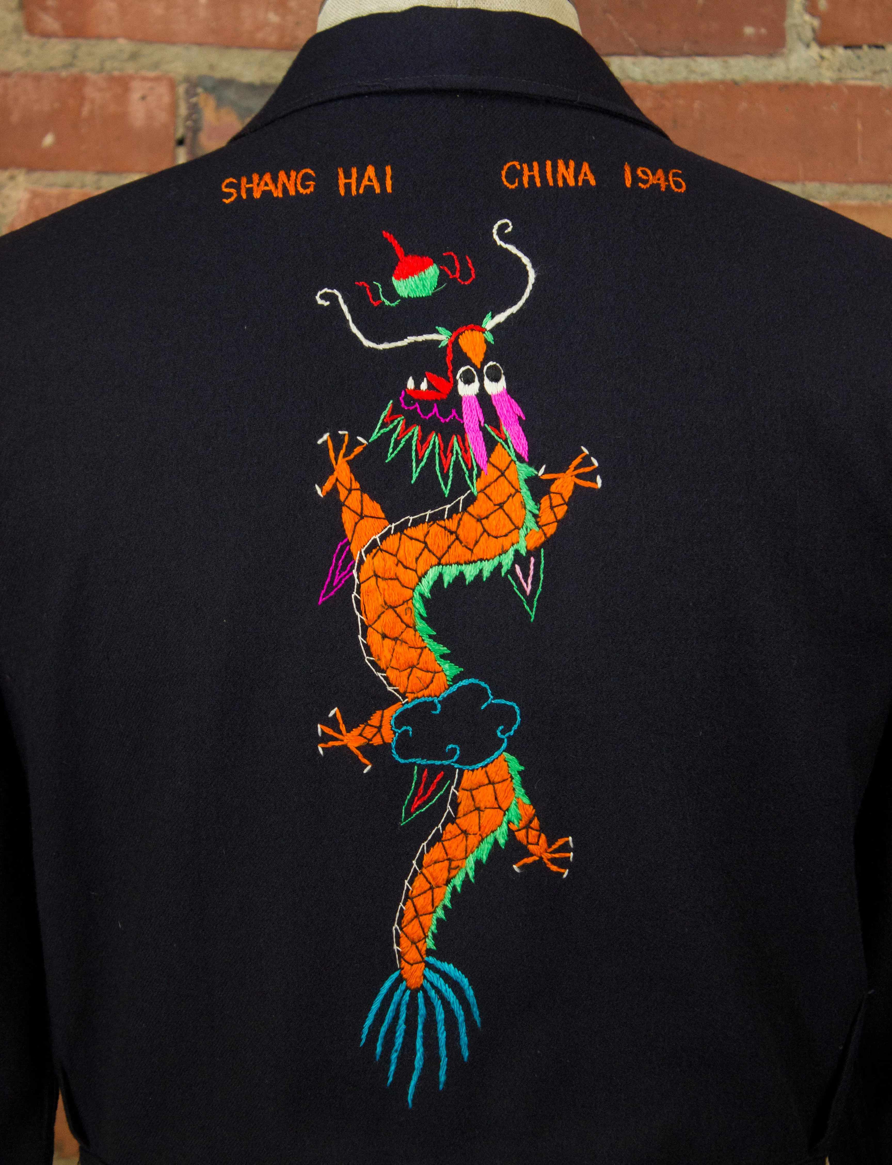 Vintage Shanghai China Cropped Wool Souvenir jacket 1946 Navy Blue Embroidered Dragons Small